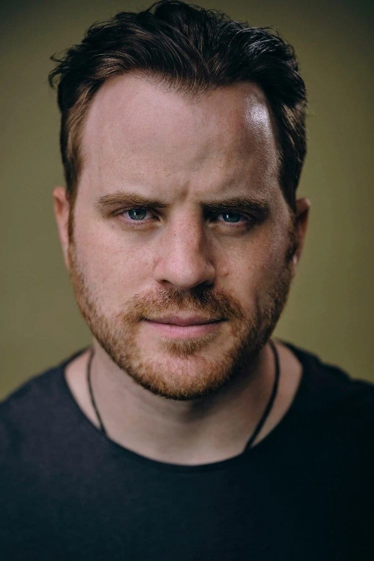 Robert Kazinsky